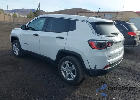 2023 Jeep Compass Sport 4X4 z USA, uszkodzony, nr VIN 3C4NJDAN8PT526152